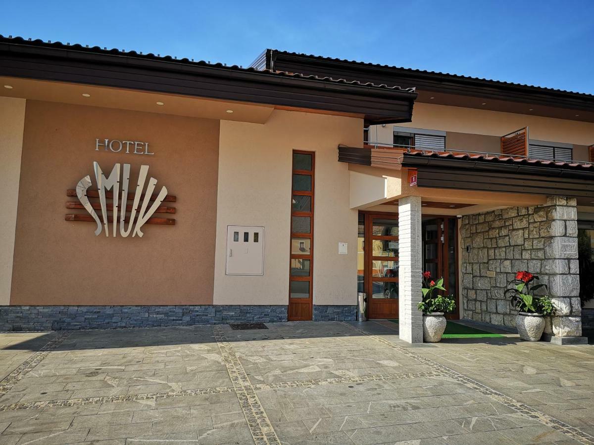 Hotel Smuk Semic Ngoại thất bức ảnh